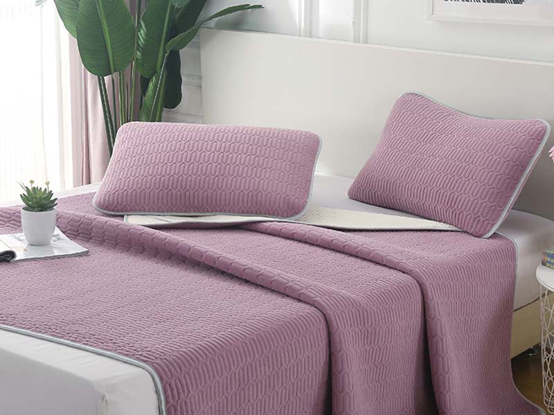 婴儿绒乳胶暖垫