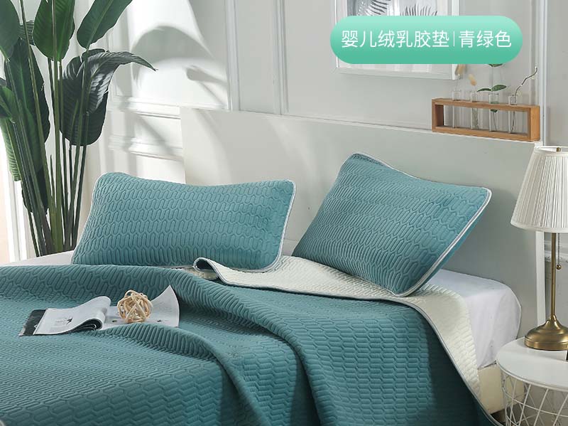 婴儿绒乳胶暖垫